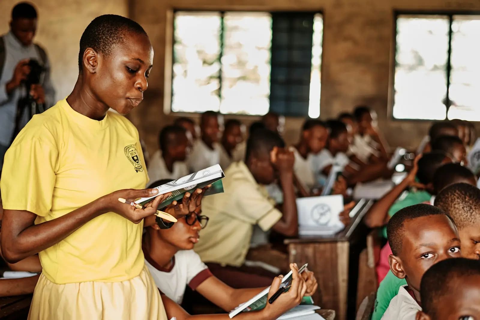 Teacher reading with her class